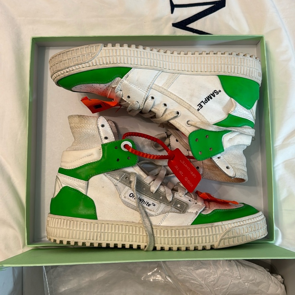 OFF COURT SNEAKER SIZE EU 39